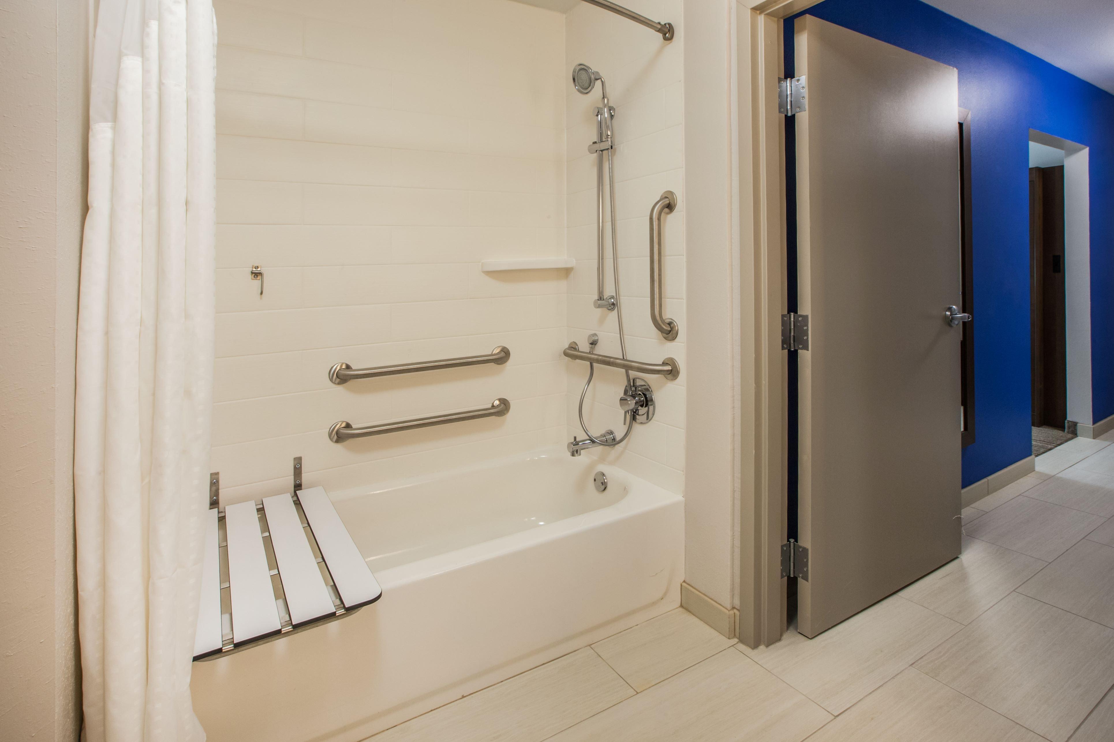 Holiday Inn Express & Suites - Redding By Ihg Extérieur photo