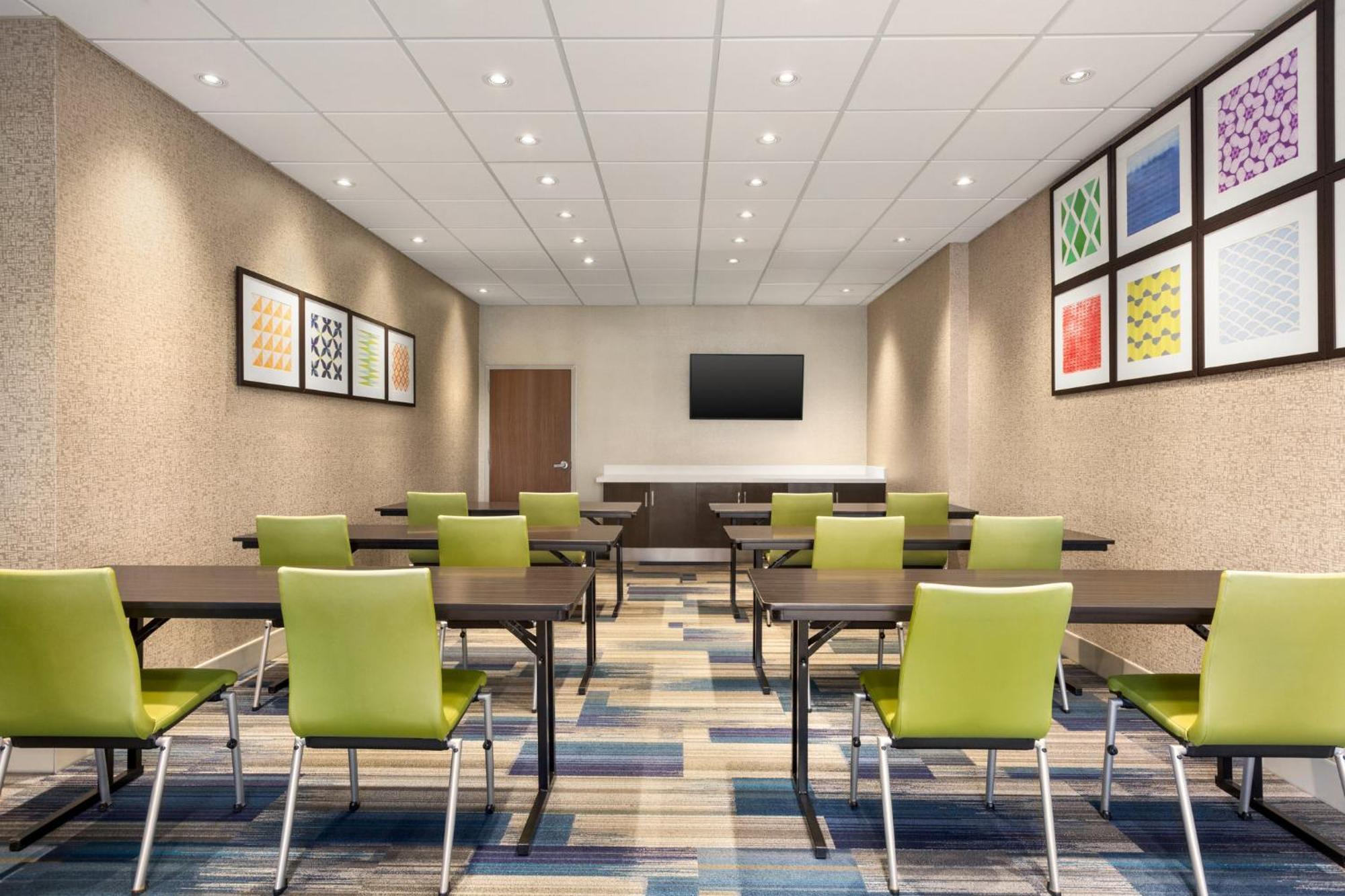 Holiday Inn Express & Suites - Redding By Ihg Extérieur photo