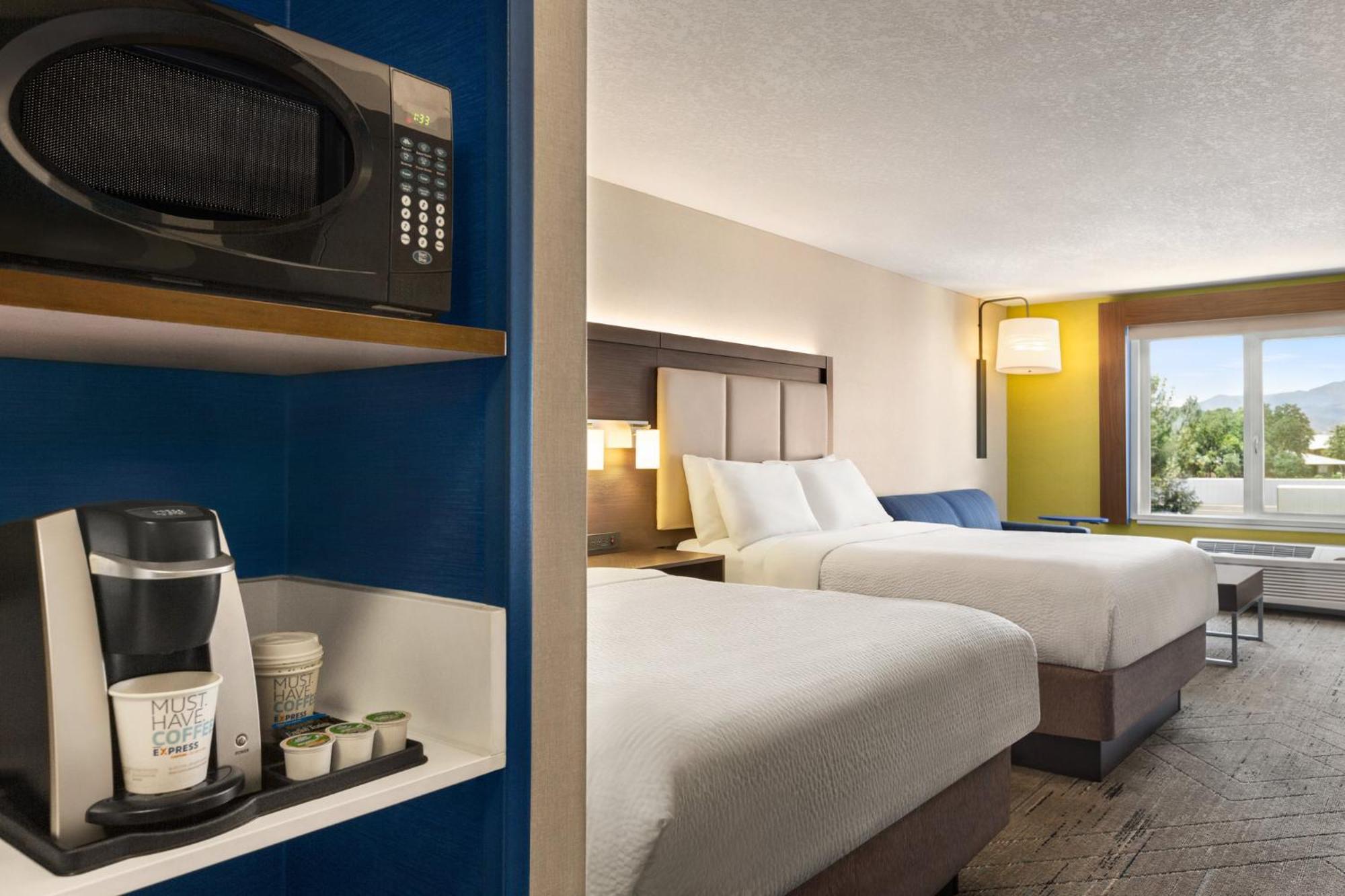 Holiday Inn Express & Suites - Redding By Ihg Extérieur photo